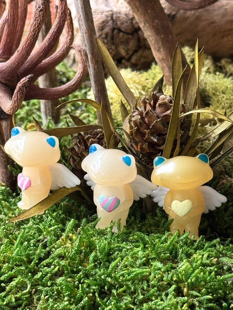 ReBone Festival dolls releasing 9pm JST tomorrow
Just like other Bone family members, FWF Silas has black skeleton painted on his clear body. He looks really cute like a water fairy!
Also Easter angels! Angels are really popular, order yours before they’re gone!
#wonderfrog