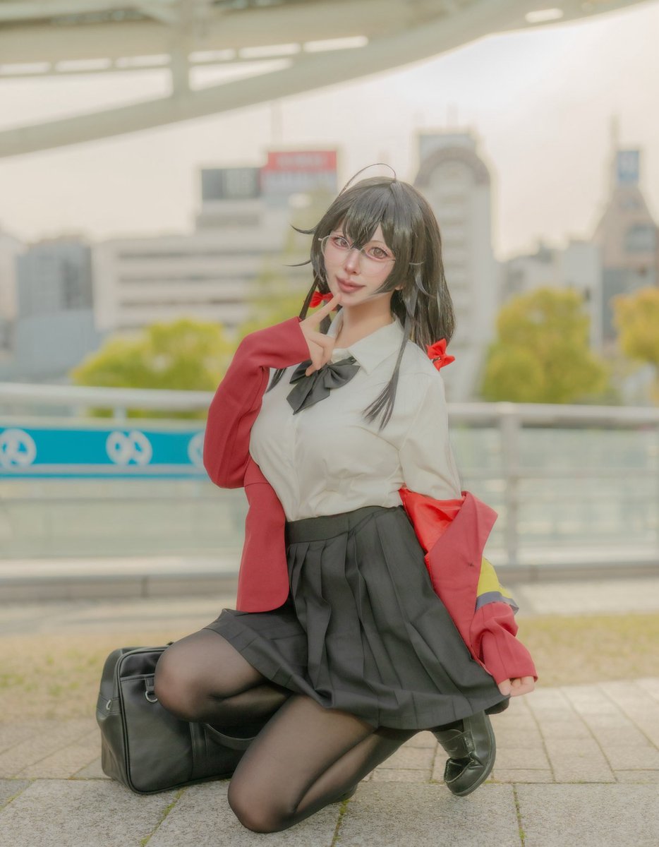 mako@sub account tweet media