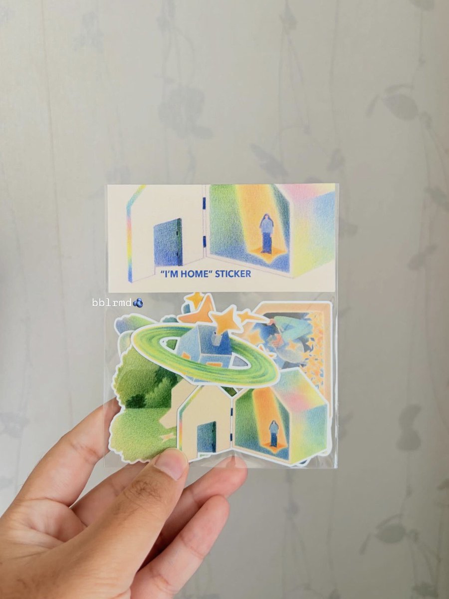 BlueBlurryMonday🫐 tweet media