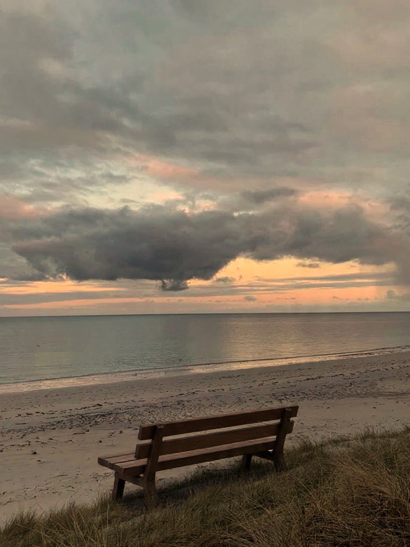 frenchscotjeff's tweet image. If you'd like to meet me, 
you can come spend the day here.

#MondayMood  
#GoodVibesOnly #jefinuist #outerhebrides #Scotland