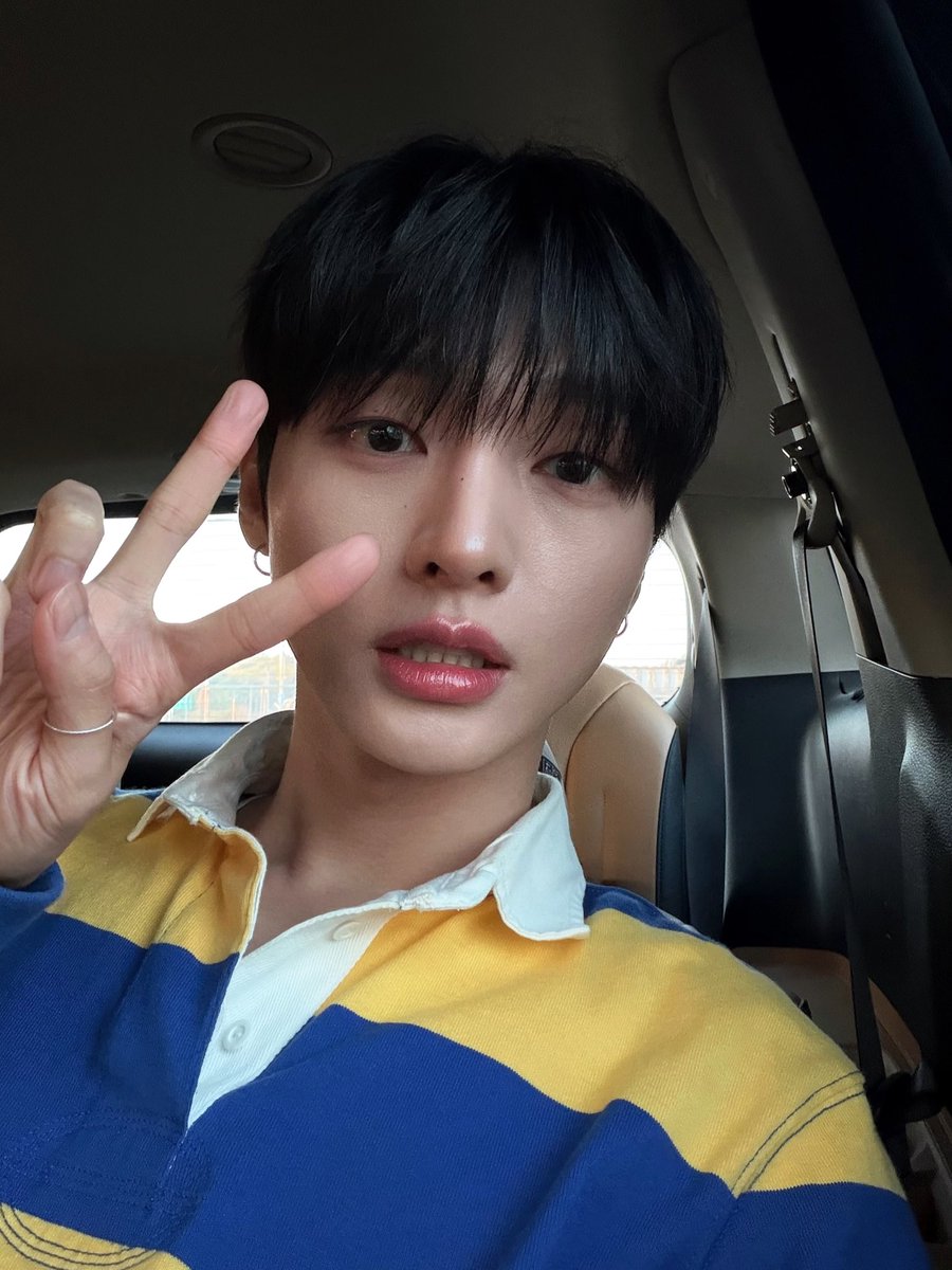 완전 여름이다 #지성시 너무 더워~🩷