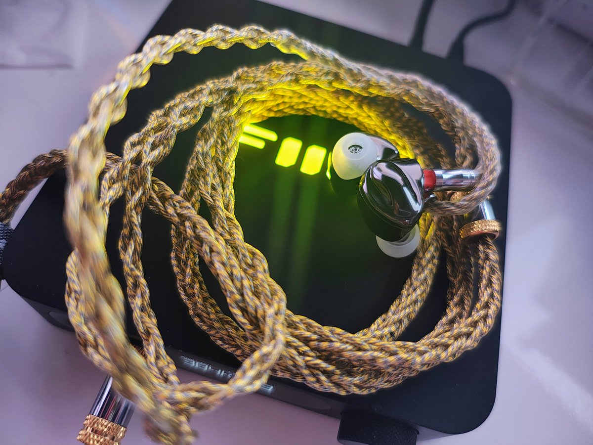 raspiM5stack's tweet photo. #とれせん 聴きながら仕事です!!
関東圏のお住まいの方はPCでも #radiko で #FMYokohama が聴けます!!
#オデ構成
#FiiO K11 x #TrustedAudio Onyx x #TRN Dolphin
DAC:https://t.co/APgN8VQAy9
ケーブル:https://t.co/XbVphwl1Ih
イヤホン:https://t.co/EHOUNp1pw7 https://t.co/9hpABhJKYG