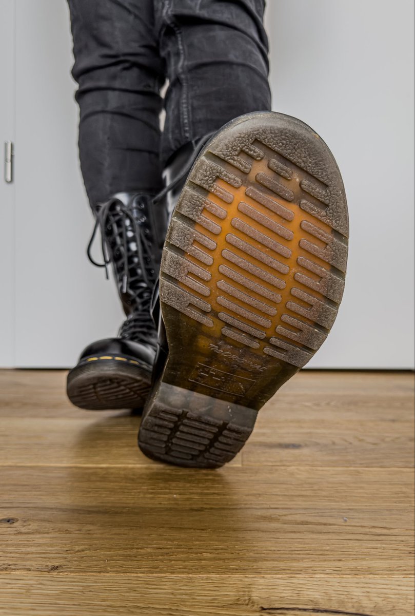 SoleReaper21's tweet photo. How bad do you want to be under these shiny Docs? 😈👢

Clean the soles… or get stomped. Your choice, boy. 💦

DM me if you’re ready to worship properly.

#DocMartens #bootsfetish #gayboots #bootworship #bootdom #gayfetish https://t.co/aZu7LwAVBh