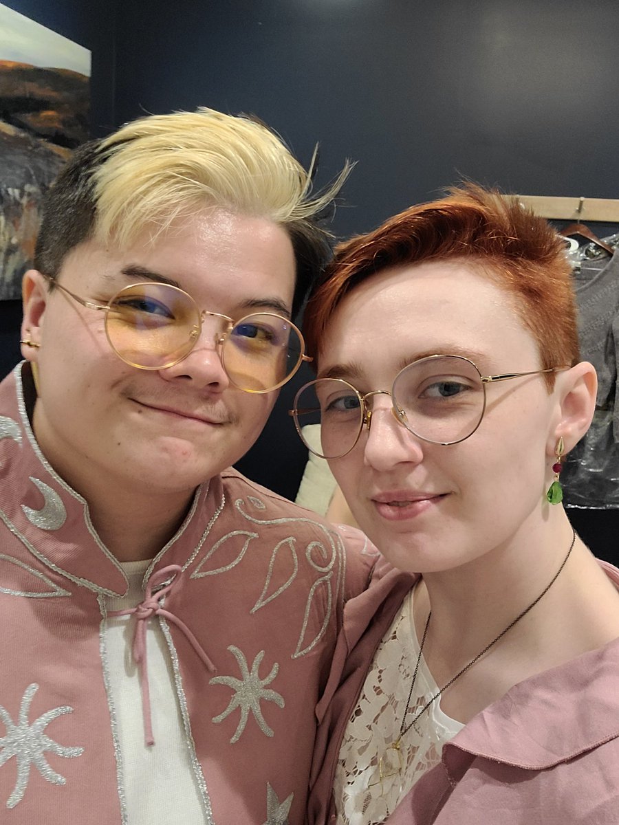 PyroVulpine's tweet photo. // one of my very best friend's wedding was this week

everyone looked so amazing 😭 what an experience . look at those beautiful brides 😭😭😭😭😭😭 so many tears https://t.co/PgACKJo5JY