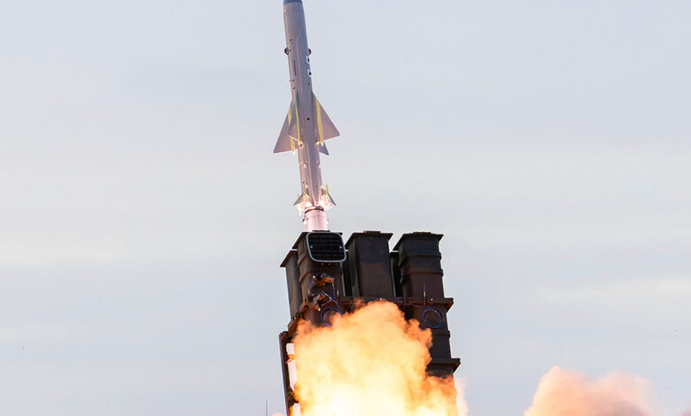 IPDefenseForum's tweet image. 日本通过部署远程导弹，大幅升级了其威慑能力。 贵国武装部队如何对抗胁迫和其他区域威胁？ 请在ipdefenseforum.com分享您的看法。

ipdefenseforum.com/zh-hans/2026/0…

#IPDF #Japan #Missiles #IndoPacific