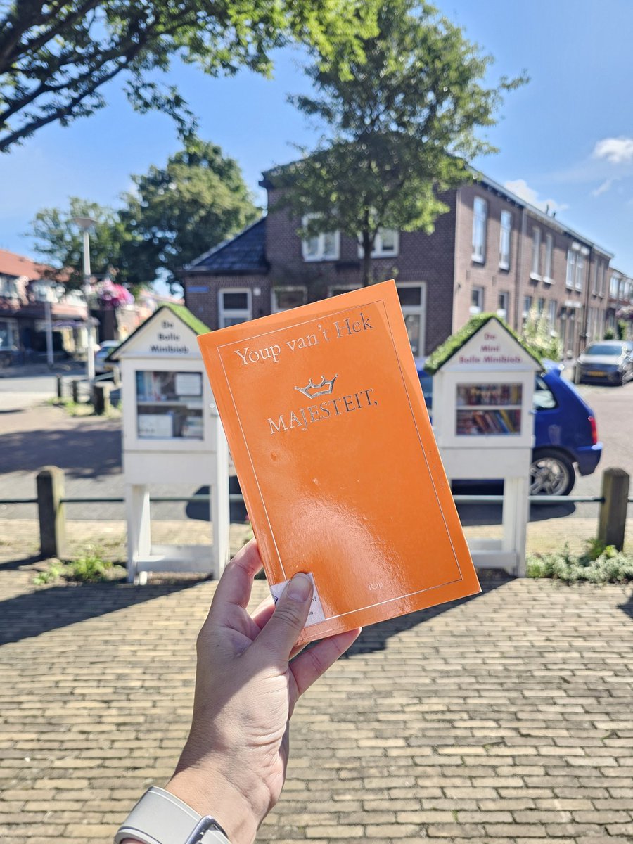 debolleminibieb's tweet image. GOEDEMORGEN!
Het is vandaag KONINGSDAG en dus komen deze koninklijke boeken in de #minibieb te liggen! Swype even door de foto's heen om te zien welke boeken erbij zijn gekomen voor zowel volwassenen als voor kinderen. Wat zijn jouw plannen vandaag?

#zwolle