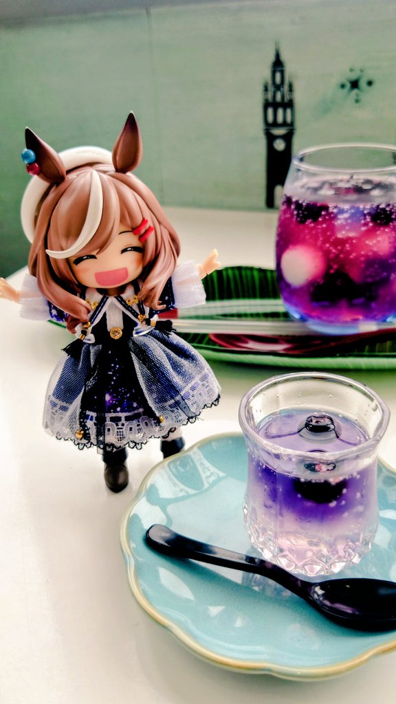 #和cafeひなたや
『和cafeひなたや』さんへおマチと行ってきました☕
オム焼きそばと藤色のポンチを注文しました😊
おマチサイズもあります✨
おマチもメニューに合わせて藤色の服にしてみました🌸
オム焼きそばは写真撮る前に食べちった😅
ご馳走様でした🍴
#マチカネタンホイザ
#ねんどろいどどーる