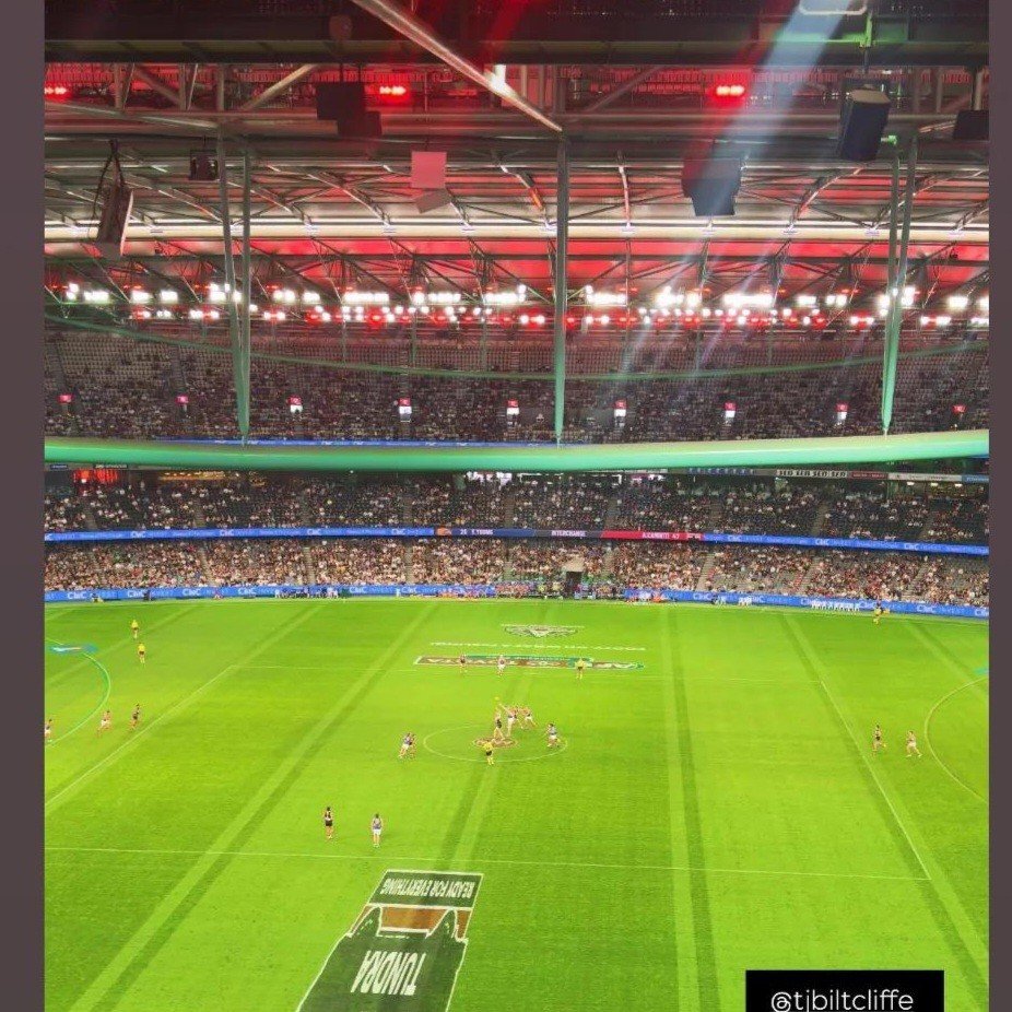 tombiltcliffe's tweet image. 'Is Aussie Rules that hard to understand as a Pom?' - I'm certainly trying to learn! 

thesportinghack.blogspot.com/2026/04/is-aus… 

#AFL #AussieRules #AFLsaintseagles