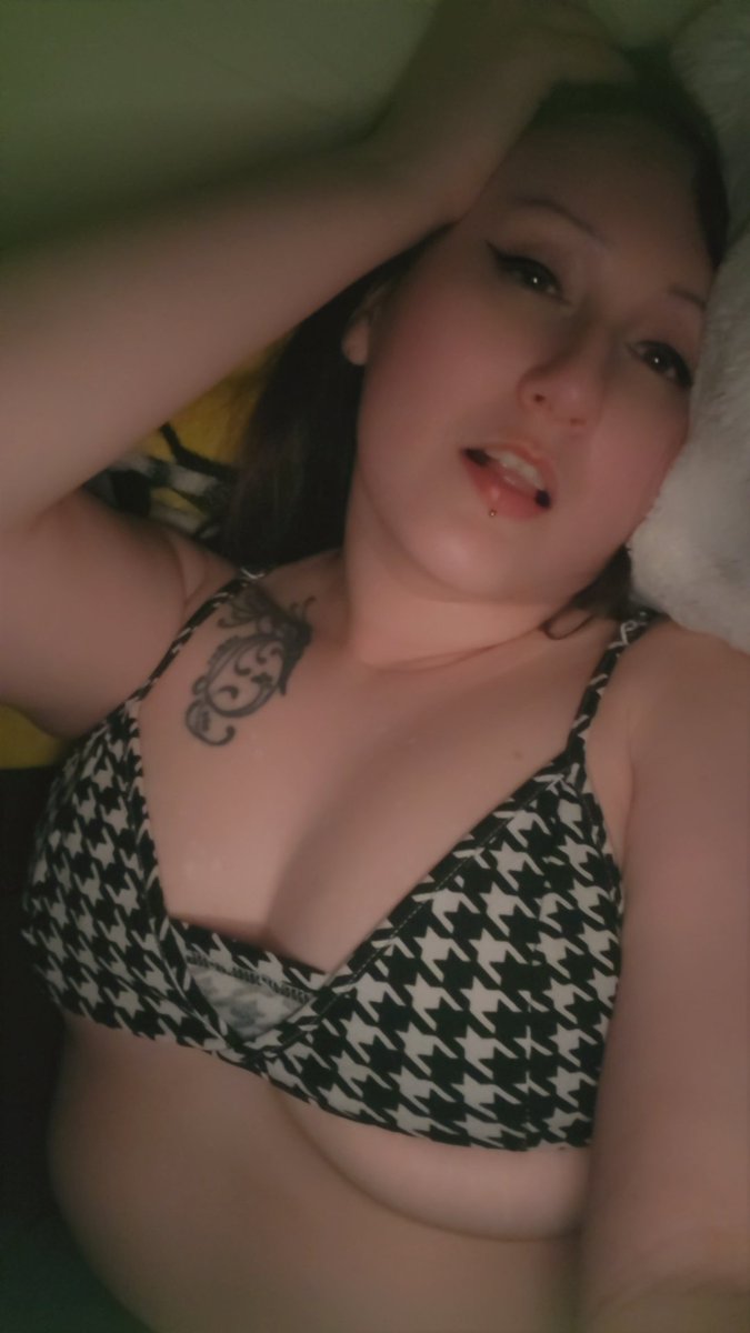 🥵#slut #horny #hoe #fuckme #whore #femmedom #dommy #fuckme #kinks #ahegao #ahegaoslut #nsfw #nsfwaccount #18plus #attentionwhore