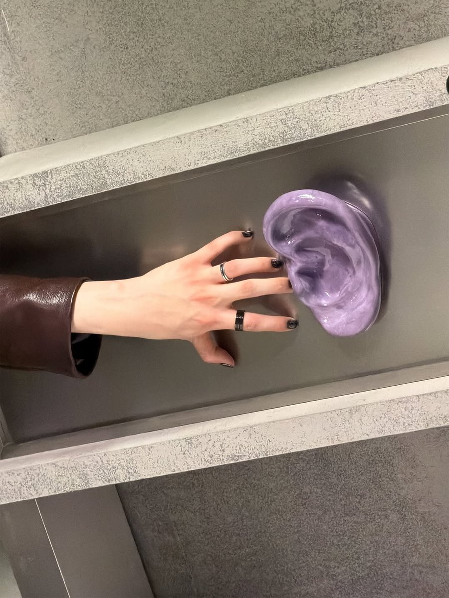 anna 🍓 tweet media