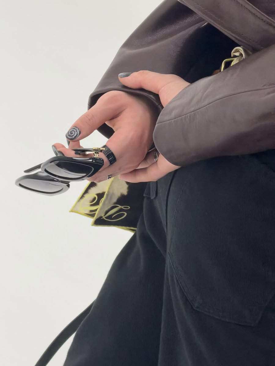 anna 🍓 tweet media