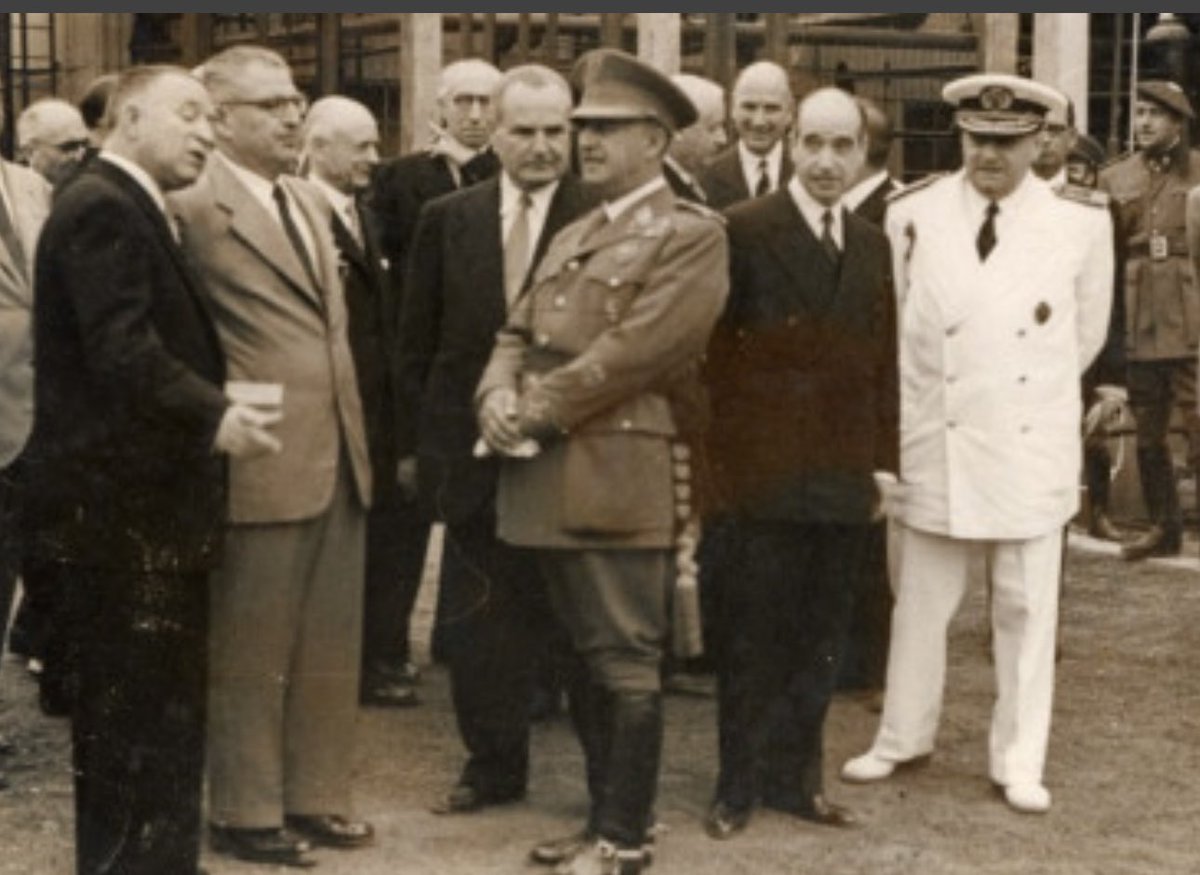 Demetrio Carceller, ministre falangista de Franco immediatament després de la guerra civil. Els propietaris de Damm són hereus del franquisme.