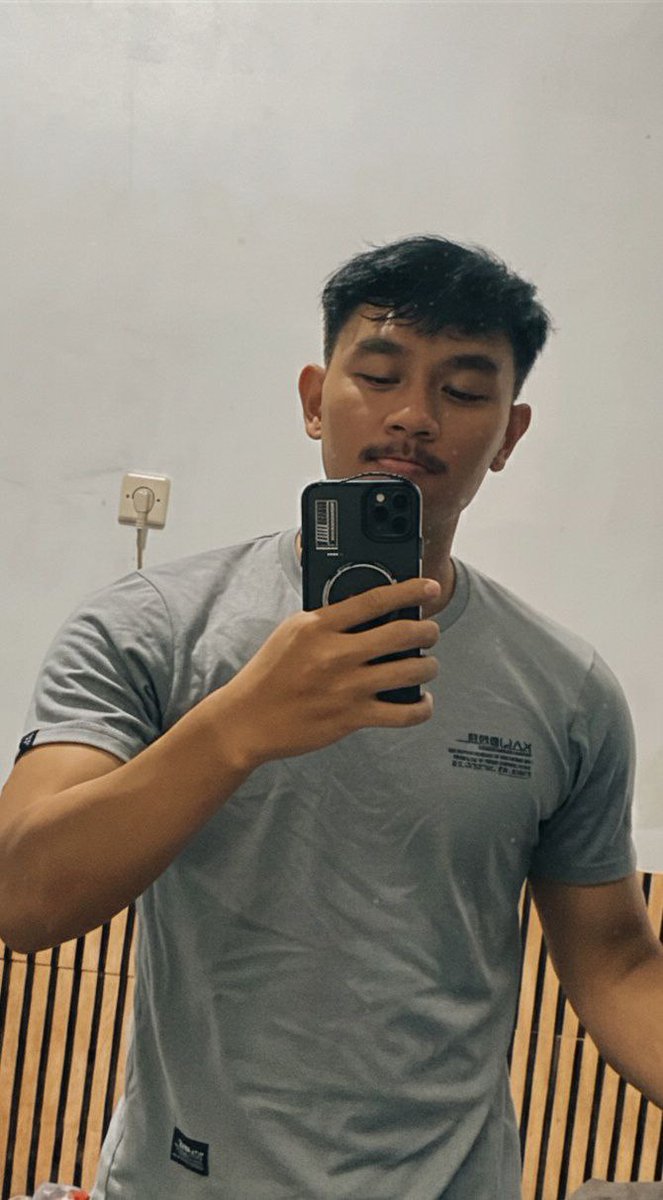 massagesy99 tweet media