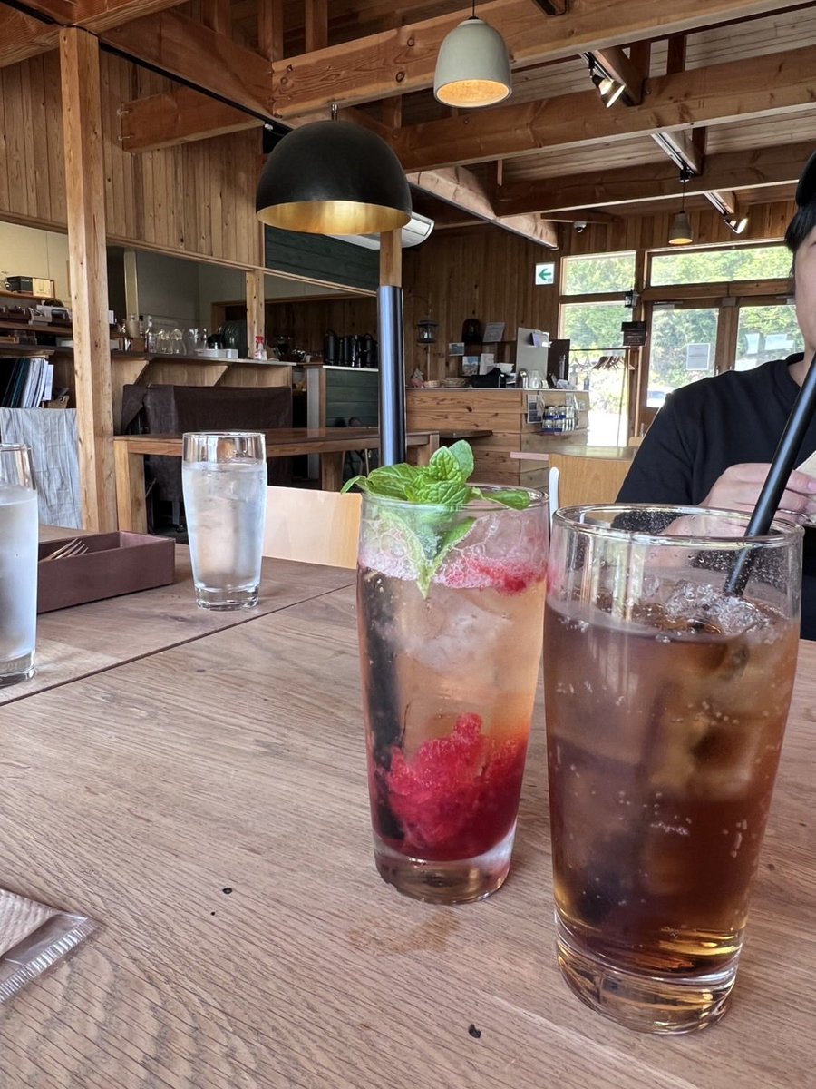 nakamaldini's tweet image. 今日は嫁さんとVISONに来てます！
昼ごはんに農園レストランの
NOUNIYEELで食べたけど、マジ美味かった。オーガニック野菜🥬🥦を使ったピザ🍕パスタ🍝と、バーニャカウダー
どれも美味かった‼️
#VISON