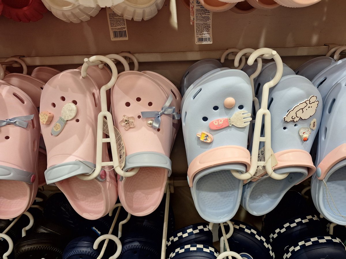 ˖ elaa♡ tweet media