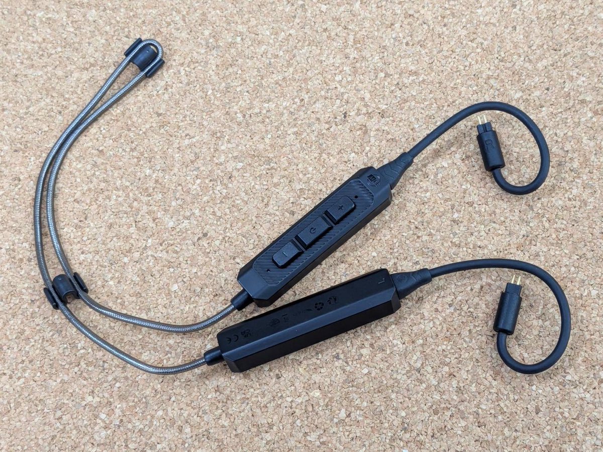 e_earphone_NPB's tweet photo. 【新製品・展示開始情報📢】
＼5月1日発売予定／
― Bluetoothワイヤレスアダプターケーブル ―

#MEEaudio
『BT3』
当店試聴機ございます

▶MMCX・2PIN・DC端子を持つ有線イヤホンを簡単にワイヤレス化できるアダプターケーブル。高解像度・低遅延なオーディオコーデックに対応し、高品位なリスニング環境を実現

▶3種類の交換用コネクタが付属し、お持ちのイヤホンに合わせて自由に取り付けが可能です。
・MMCX： 一般的なMMCX対応IEM用
・2PIN： 0.78mm 2ピン（フラット型・埋め込み型両対応）用
・DC： MEE MX PROシリーズ、M6 PRO専用

▶EQボタンひとつで、楽曲や好みに合わせた4種類のサウンドモードを切り替えられます。

1. バランスモード： 加工を加えず、音源を忠実に再現する透明感のあるサウンド。
2. ベースブーストモード： 低域の響きと奥行きを強化し、迫力と没入感をアップ。
3. ヴォーカルブーストモード： 中音域を強調し、歌声や話し声をより明瞭に。
4. ダイナミックモード： 低・高域のレスポンスを向上させ、生き生きとした音楽体験を。

▶Bluetoothマルチポイント対応で、タブレットやスマートフォンなど、2台のBluetoothデバイスに同時に接続可能。

▶最新のワイヤレス・テクノロジー
• 低遅延： Qualcomm aptX Adaptiveにより動画視聴時の音ズレを最小限に抑制。
• CD品質のサウンド： LDAC、aptX HD、aptX Losslessに加え、LEオーディオ（LC3）にも対応。
• 次世代規格： 複数のデバイスで音声を共有できる最新規格「Auracast」をサポート。

▶1回の充電で最大14時間の連続音楽再生が可能。

ぜひ当店にてご試聴・ご覧くださいませ
#eイヤホン #eイヤ大阪日本橋本店