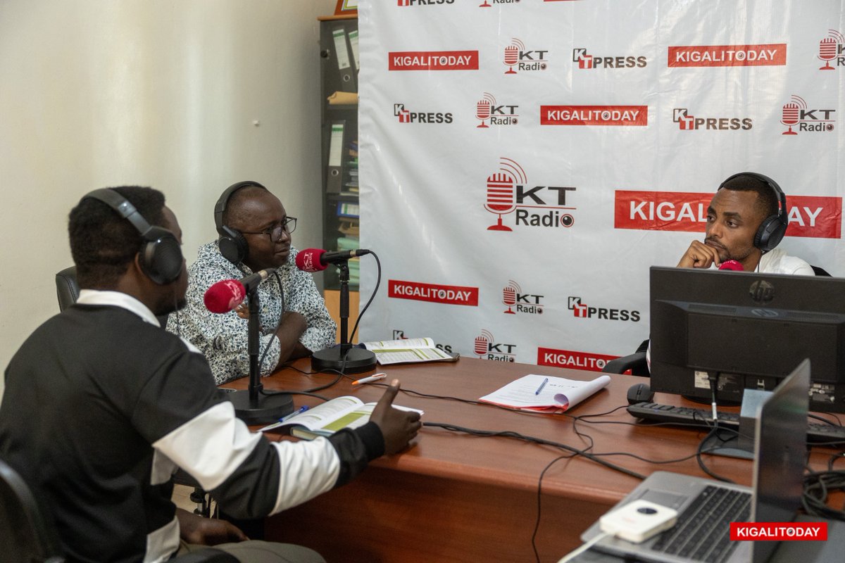 ICKKabgayi's tweet photo. Binyuze muri gahunda ya @ktradiorw“Iwacu”, ku bufatanye na @Muhangadis, mu cyumweru gishize, iyi
 radiyo yakiriye abakozi ba @ICKKabgayi baganira ku 
bikorwa n’uruhare rw’iri shuri mu iterambere ry'igihugu muri rusange n'ibindi.
Soma inkuru irambuye hano:
https://t.co/FZv8eoa5rg https://t.co/X9kF2Wtcrm