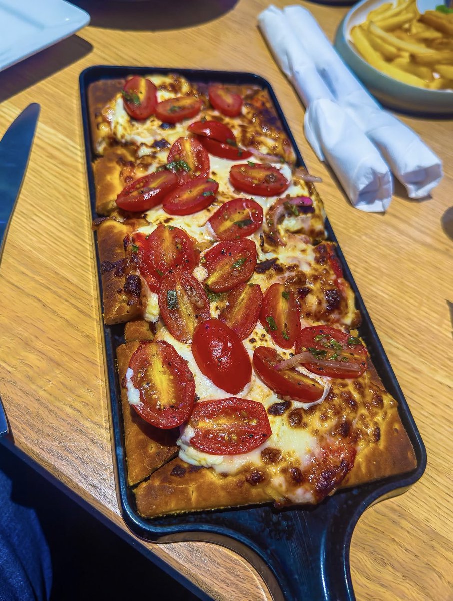 𝓔𝒸𝒽𝑜 tweet media