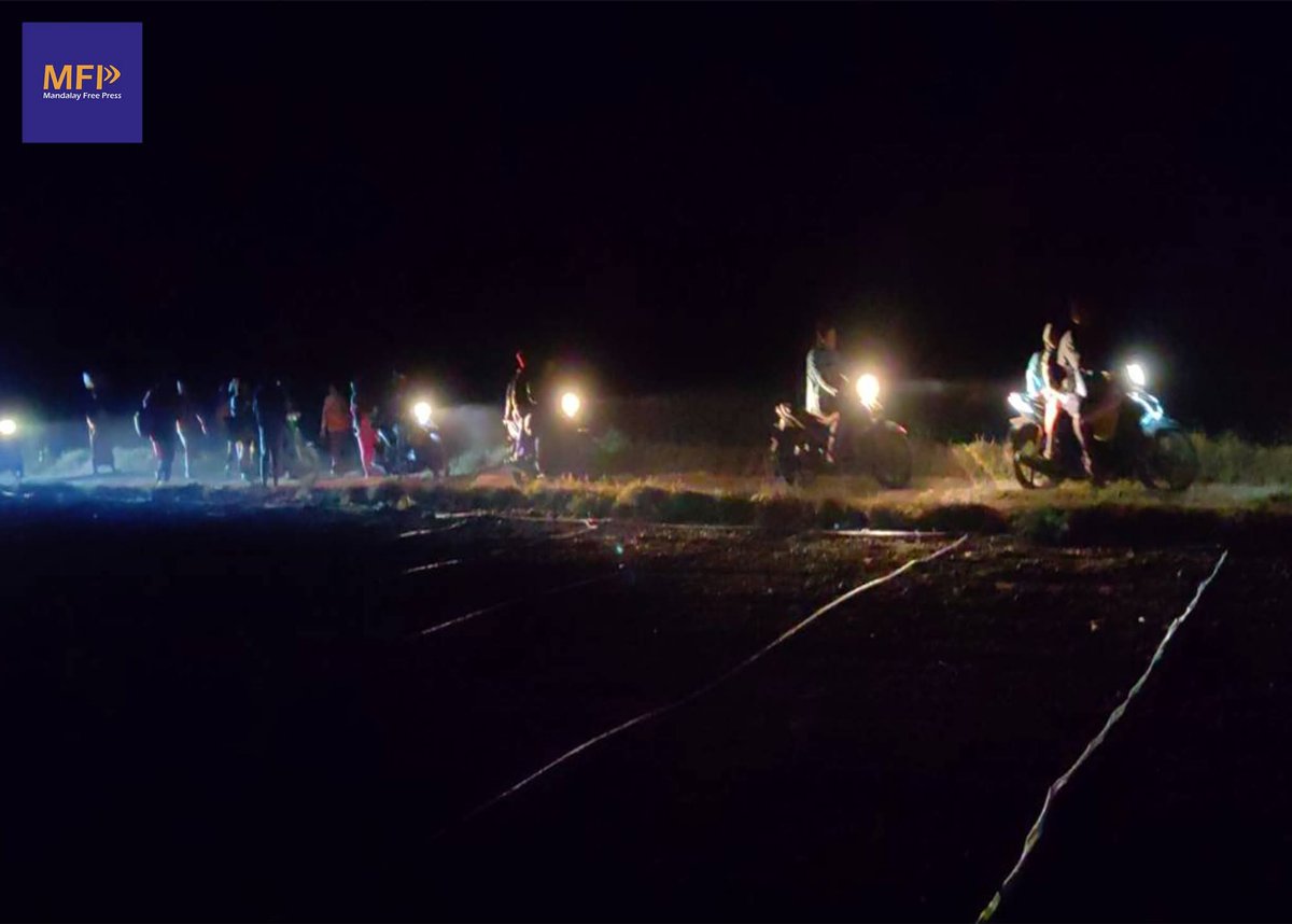 naingnaingaung's tweet photo. "We fled in the dark."

That’s what a displaced man told MFP after the military junta launched a sudden night-time offensive in Yinmabin Township, Sagaing Region.

📷 Fleeing civilians at night – Photo by Thu Htet / MFP
#WhatsHappeningInMyanmar
#WarCrimesOfJunta
#HelpMyanmarIDPs https://t.co/6vUMq6PGng