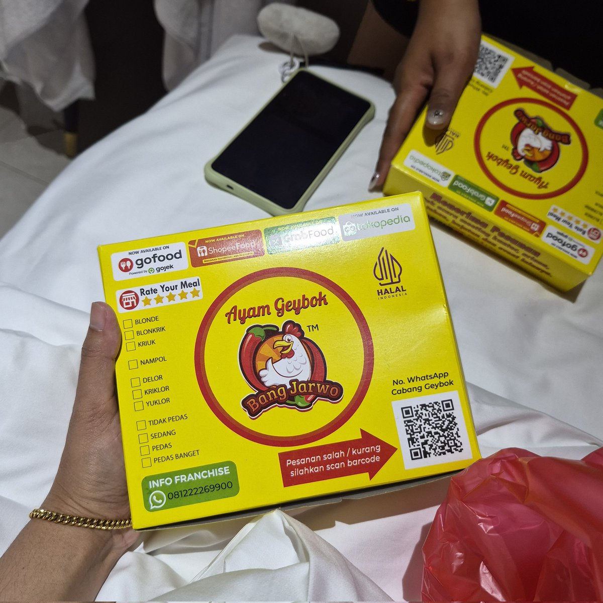 안나 김 tweet media