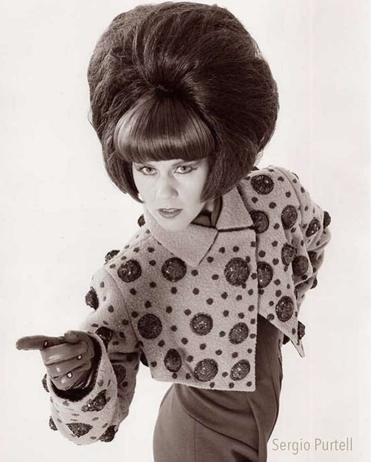 LazyStardust5's tweet image. Happy Birthday Kate Pierson 🍰 
#B52s #NewWave #Legend 🦞