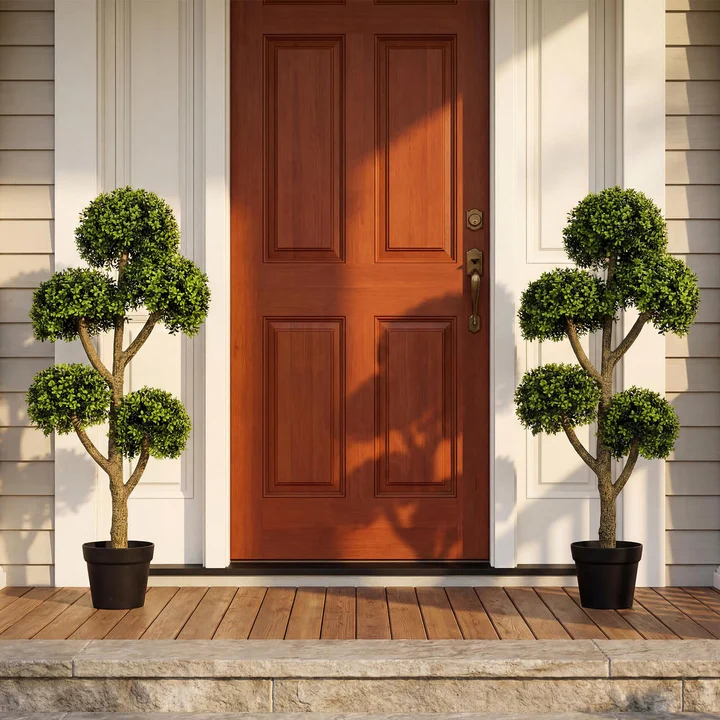Goplusuper's tweet image. Five tiers of timeless greenery! 🌳 
This Goplus 46" artificial topiary tree features 5 ball-shaped boxwood spheres — perfect for flanking doorways or adding elegance to any space. 

#TopiaryTree #ArtificialPlants #HomeDecor