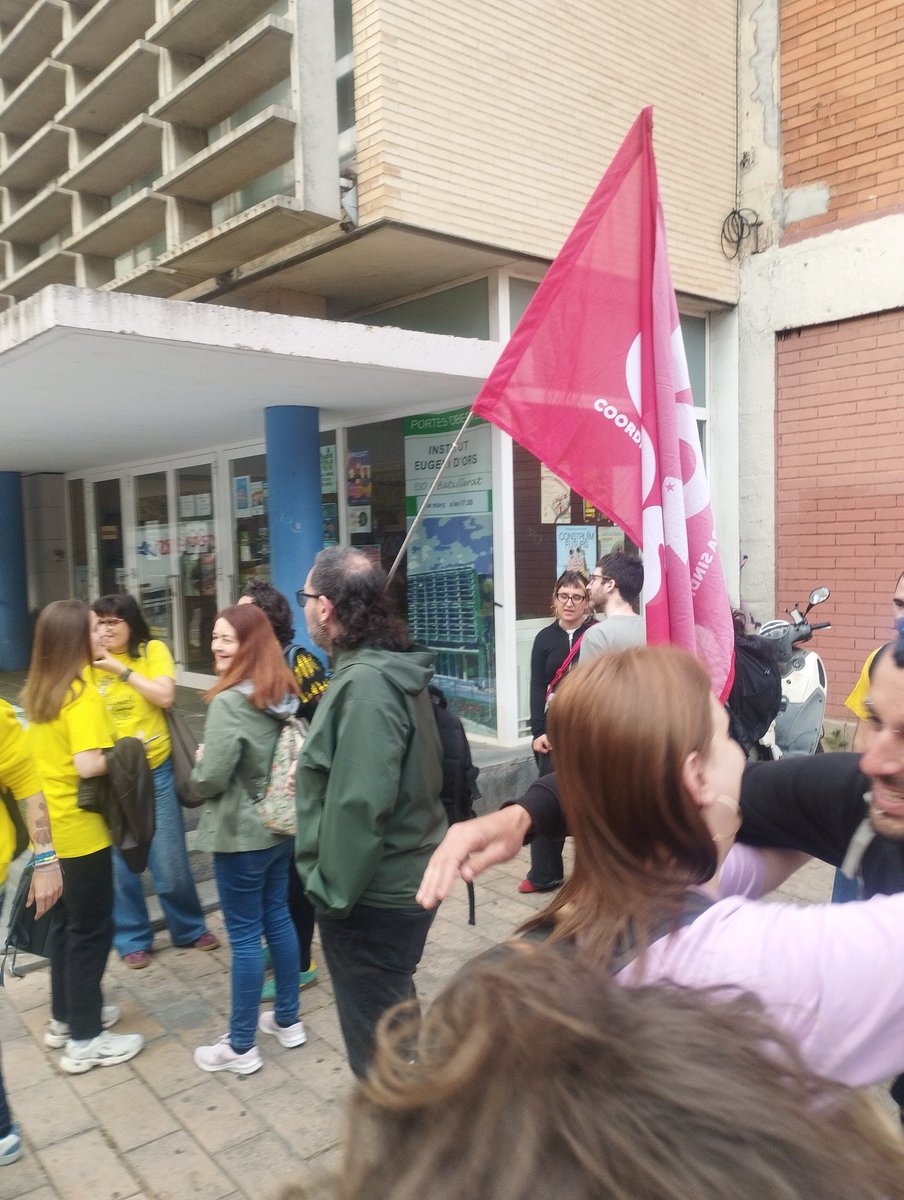 COS Educació tweet media