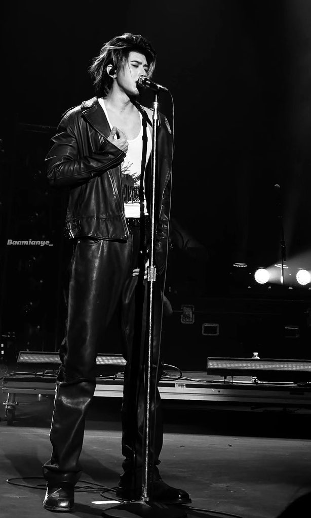 Yujianshuicxk's tweet image. 【X】
KUN Enchants Paris with Mugler
#KUN #KUNxMuglerSS26 #Mugler #PFW
@kun_officialx @mugler