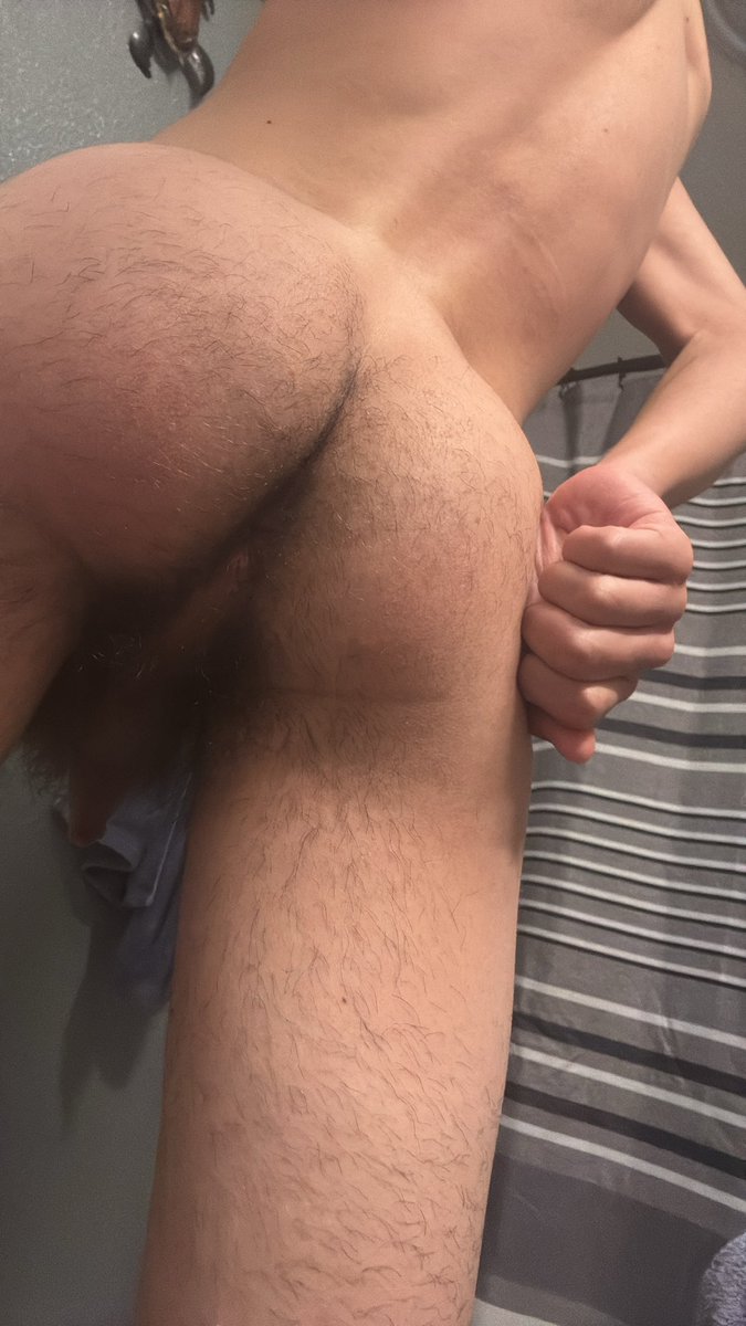 Secret exhibitionists tweet media