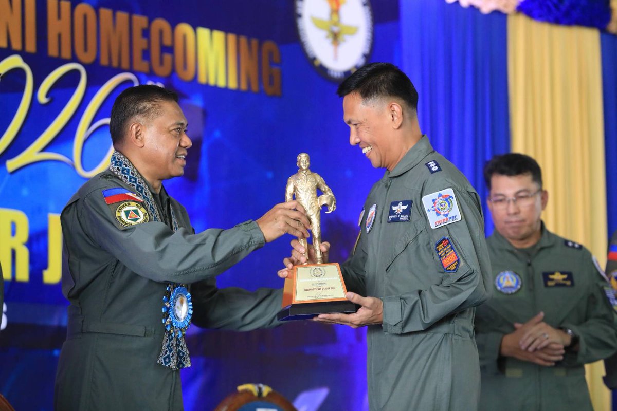 TOWWestPAF's tweet photo. Congratulations COL STEPHEN C CALIZO PAF (GSC), Director for Operations, TOW West on receiving the Golden Aviator Award during the PAFFSAAI Alumni Homecoming, “Balik Fernando,” held on April 25, 2026 at Fernando Air Base, Lipa City, Batangas. 

#TOWWest
#FocusPAF https://t.co/7XS5YBcf03