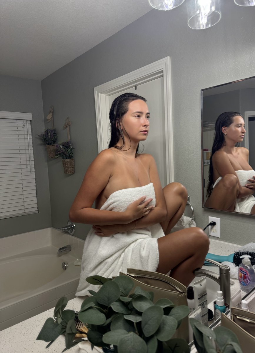 Cece Rose tweet media