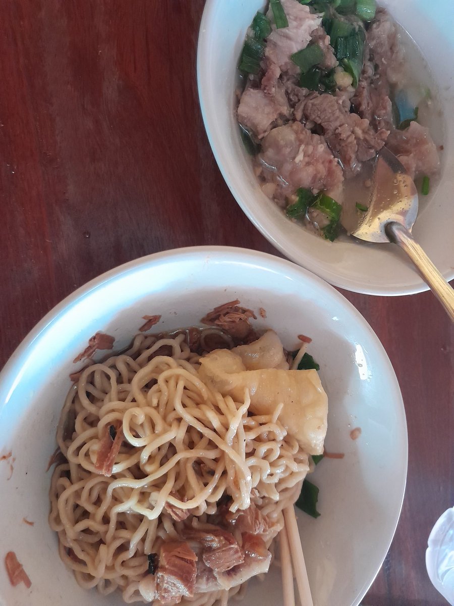 iamkaeen_'s tweet photo. Mie ayam ft tetelan is dabessst💯 https://t.co/xb7xNCOg2y