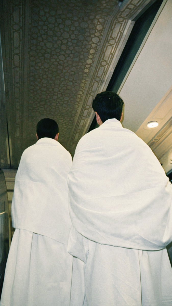 sqr_7i's tweet photo. طاب اللِّقاء وقرّت الأعيُن وارتوى القلب
تقبل الله عمرتكم وكتب لكم اجرها وثوابها 
عمرة مقبولة بإذن الله🩶
#زايد_سابر https://t.co/8t6VQVsHyJ