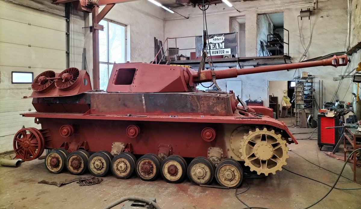 ArkadiuszMolis1's tweet image. Good day. The main star and hero of the Panzer May Day celebration at the Kłanino Armored Museum in Poland the late Pz.Kpfw. IV Ausf.J. The last production variant of the J version of the Panzerwaffe's most numerous tank.1/3 #WW2 #History #Tanks