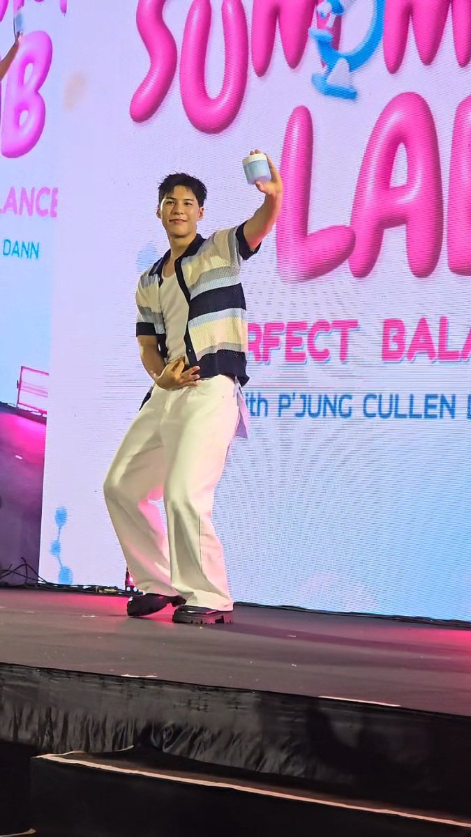 M@ew 💙🩷💛 tweet media