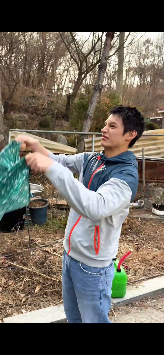 my #REDRED 🍒 tweet media