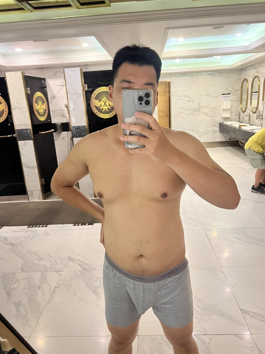 Thonghm tweet media