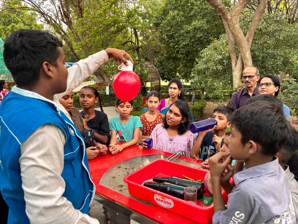 RamanCentre's tweet image. 🔬✨ Sunday Special at @RamanCentre, a unit of @ncsmgoi  @MinOfCultureGoI 
Not just watching science — experiencing it firsthand! 🤩⚗️
#Science #Fun #SundaySpecial