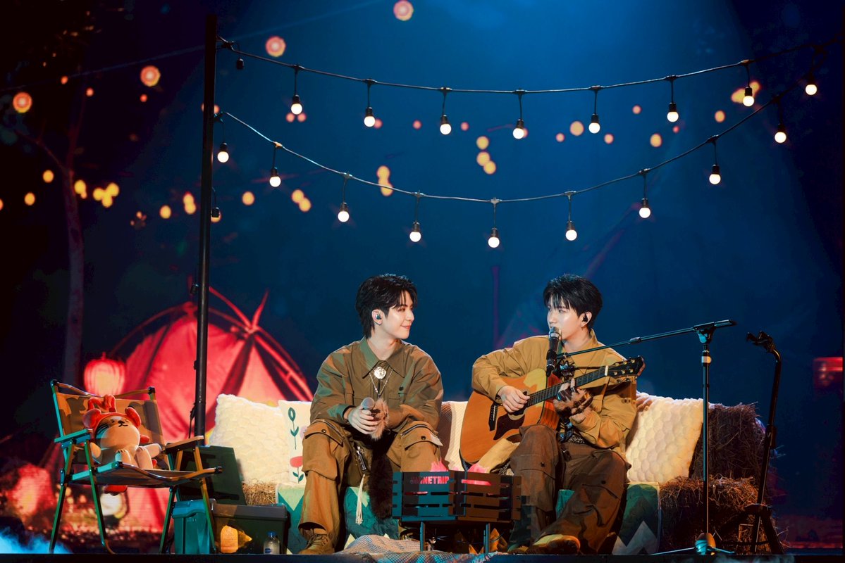 Hello Asian tweet media