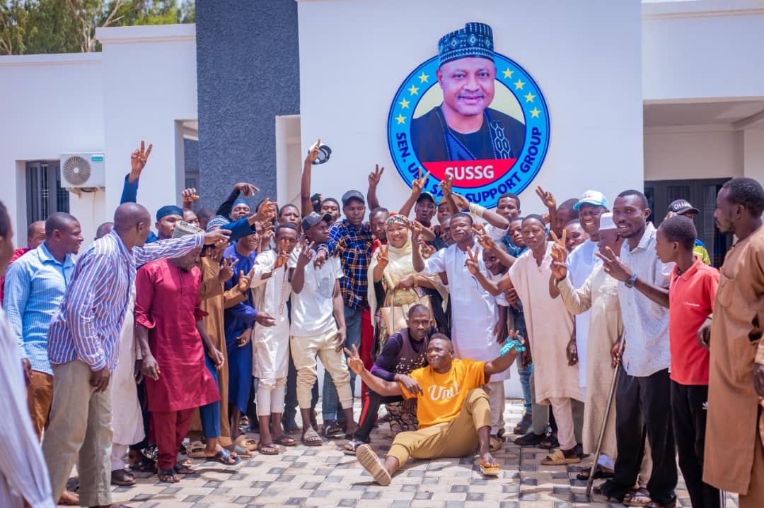 hadiza1324's tweet photo. Butchers Association members from Kabala join APC, declaring support for Governor Uba Sani’s people-first leadership. Received by Hon. Sadiq Mamman Lagos at the campaign office.
#APC #UbaSani #Kaduna #PeopleFirst #SUSSG https://t.co/iCdB4f5BqC