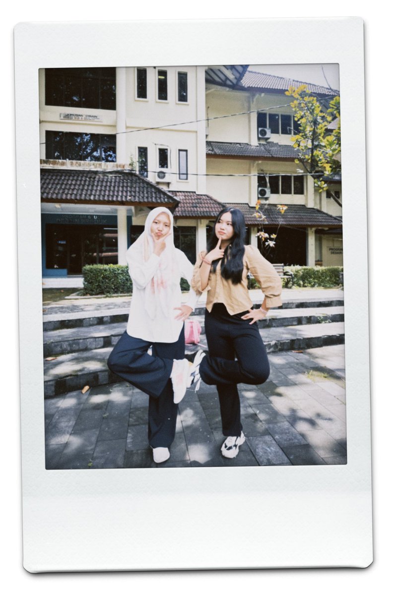 luvleystudyraa's tweet photo. anak tunggal numpang lewat @jaesixers07 https://t.co/7pp24xWvdZ
