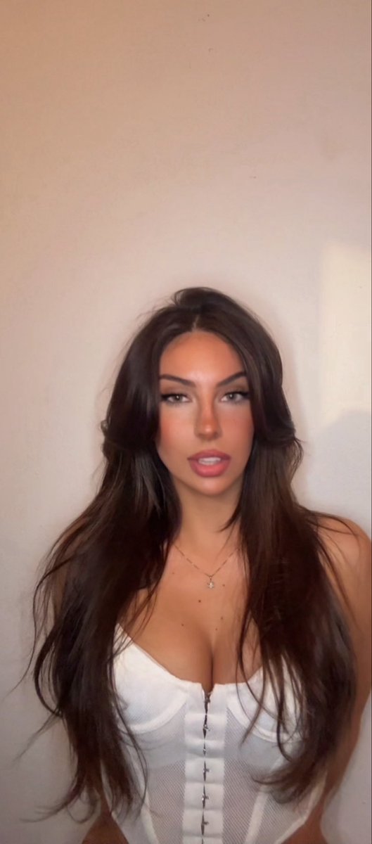 HONEYxxo tweet media