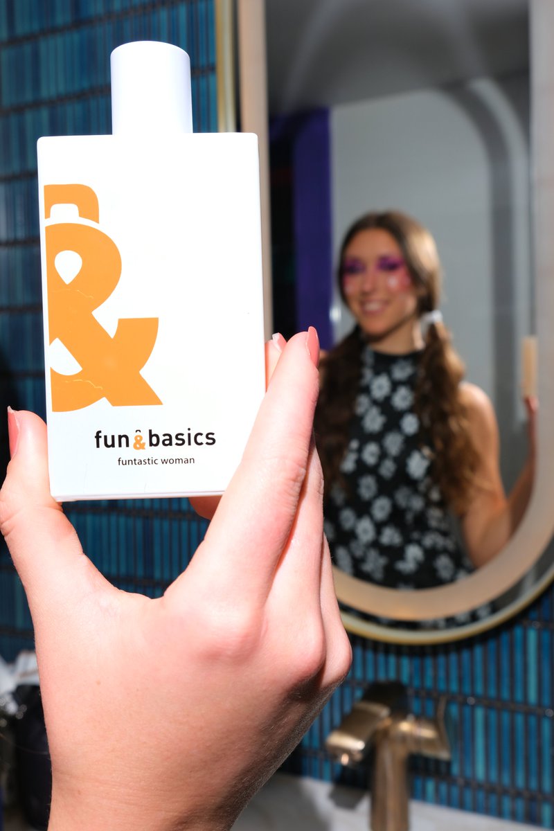 funandbasics's tweet image. Saturday feels like this ✨
 El detalle que eleva el look. La energía que cambia el día.
#FridayFeeling #WeekendMood #FunAndBasics