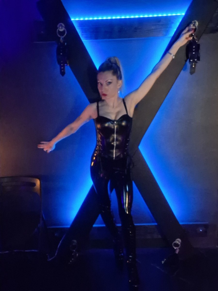 Mistress Emma tweet media