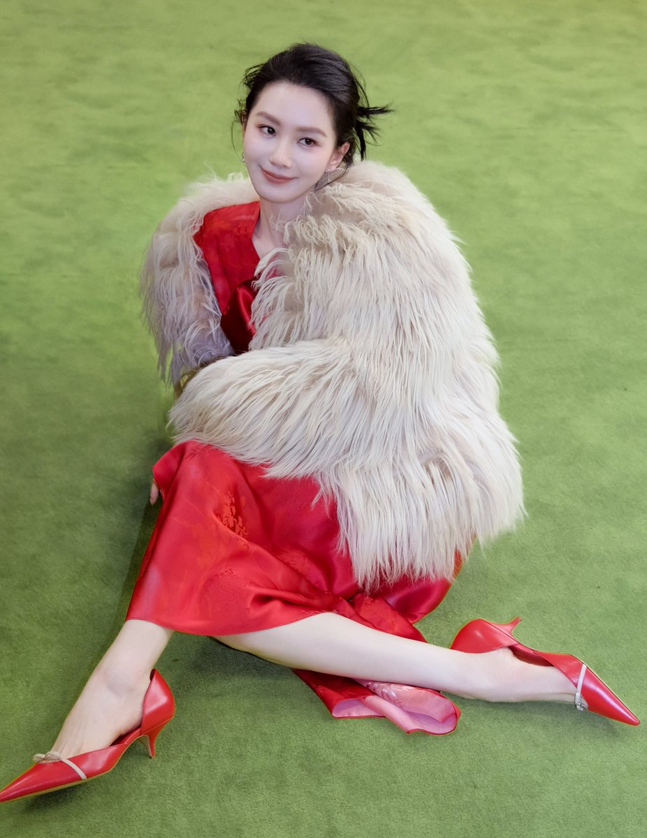 bai_lu_twh's tweet photo. #LiuShishi #CeciliaLiu #刘诗诗 🇨🇳😍😍😍
📺#AJourneytoLove
📺#KillMySins
gorgeous💘💘💘 https://t.co/EVgU5e0SDP
