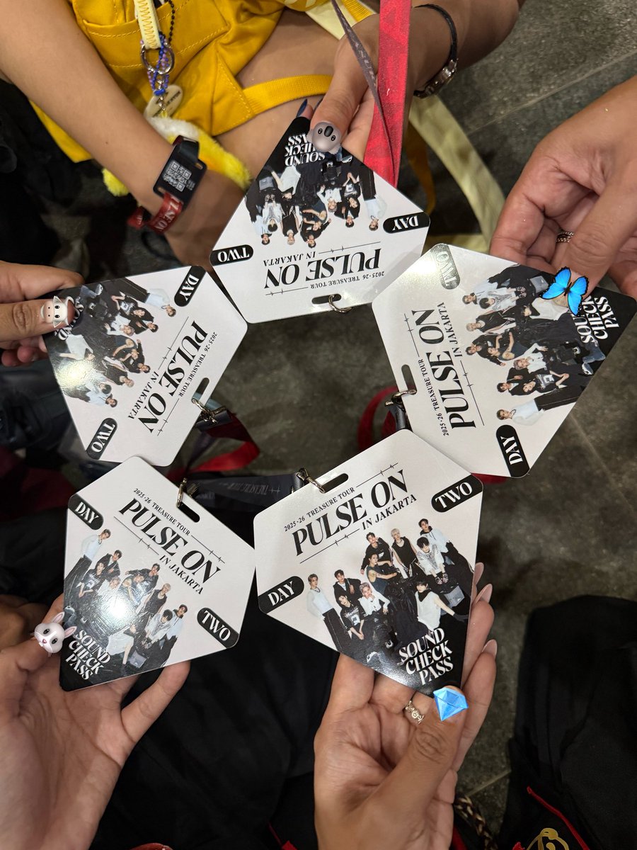 jihooi_'s tweet photo. treasure pulse on in jakarta day 2
📍
#TREASURE #트레저 #PULSE_ON_IN_JAKARTA #PulseOnDay2 #TREASUREinJKT https://t.co/Ms86hYFdix