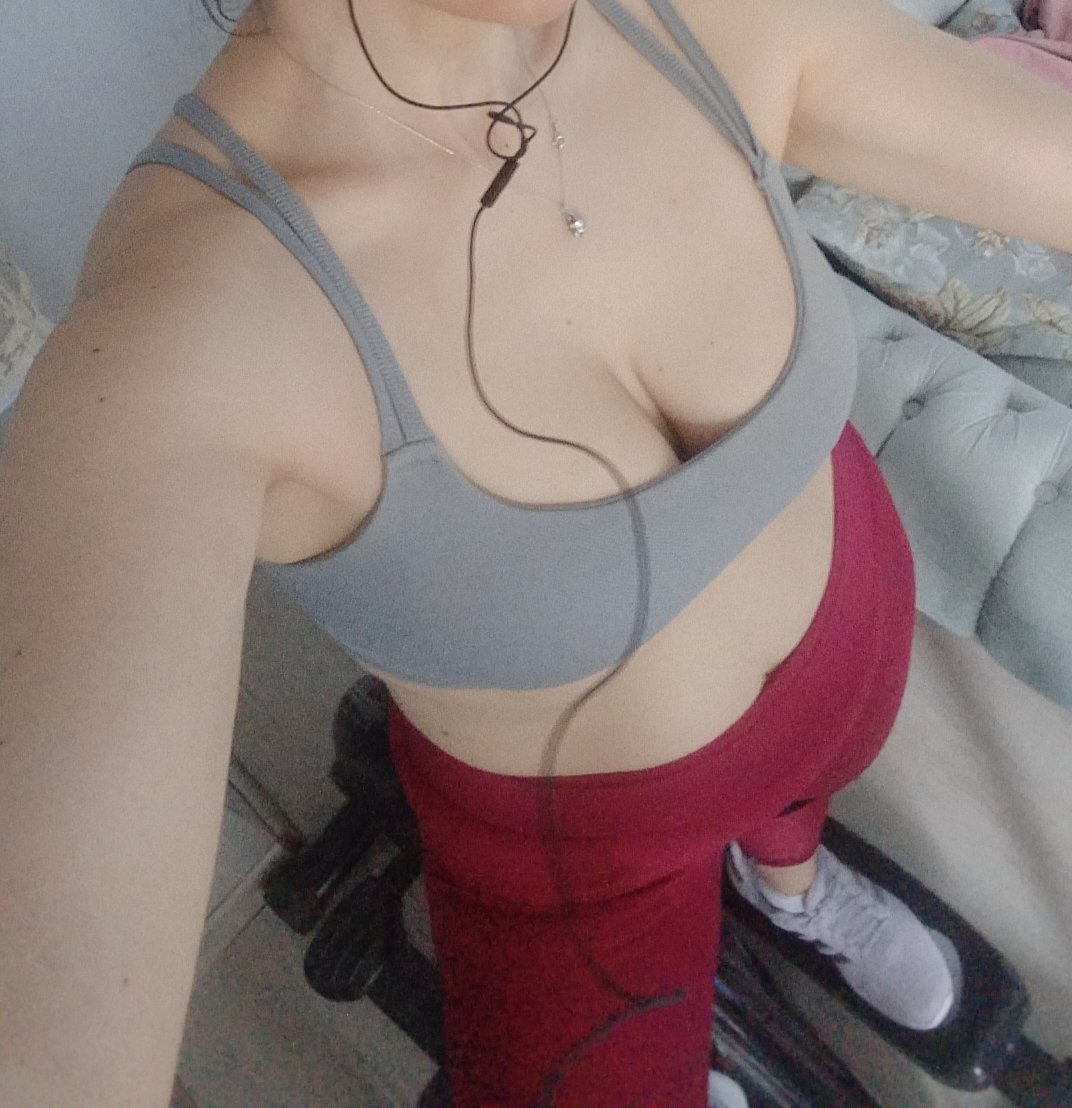 Ece Serhat cuckold/swing tweet media