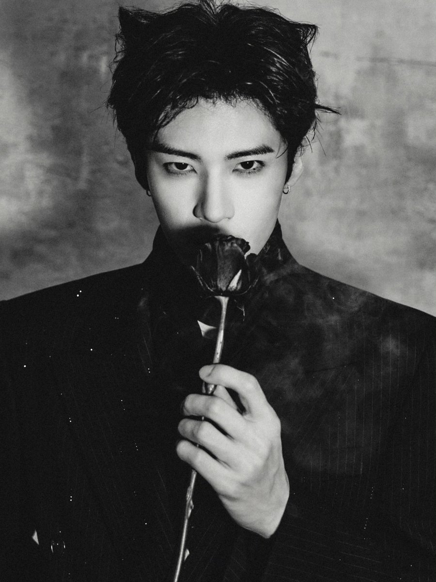 for yanan 闫桉 tweet media