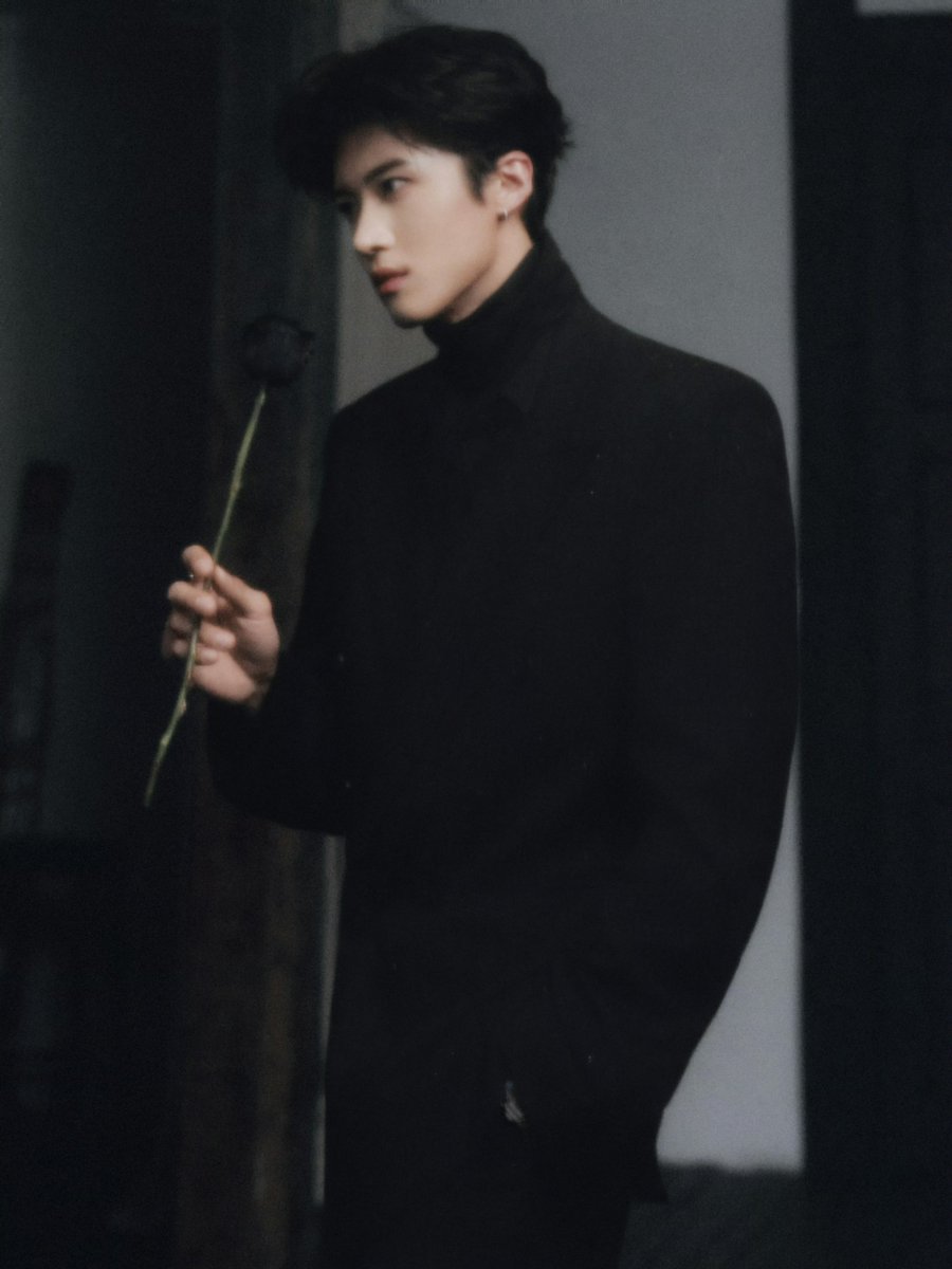 for yanan 闫桉 tweet media