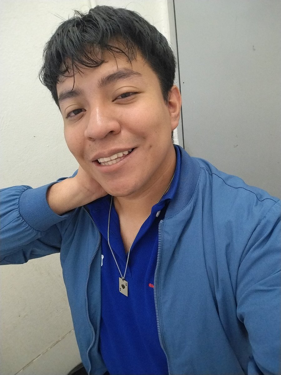 Solitboom's tweet photo. Hola quien para charlar no importa la edad :3? https://t.co/rSRxGmUAxI